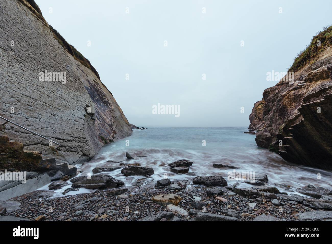 Felsenlandschaft der Küste von Zumaia Stockfoto