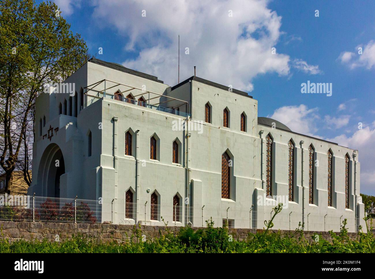 Die Synagoge Kadoorie Mekor Haim und das Jüdische Museum in Boavista Porto Portugal wurde von Artur Carlos de Barros Basto gegründet und 1938 eröffnet. Stockfoto