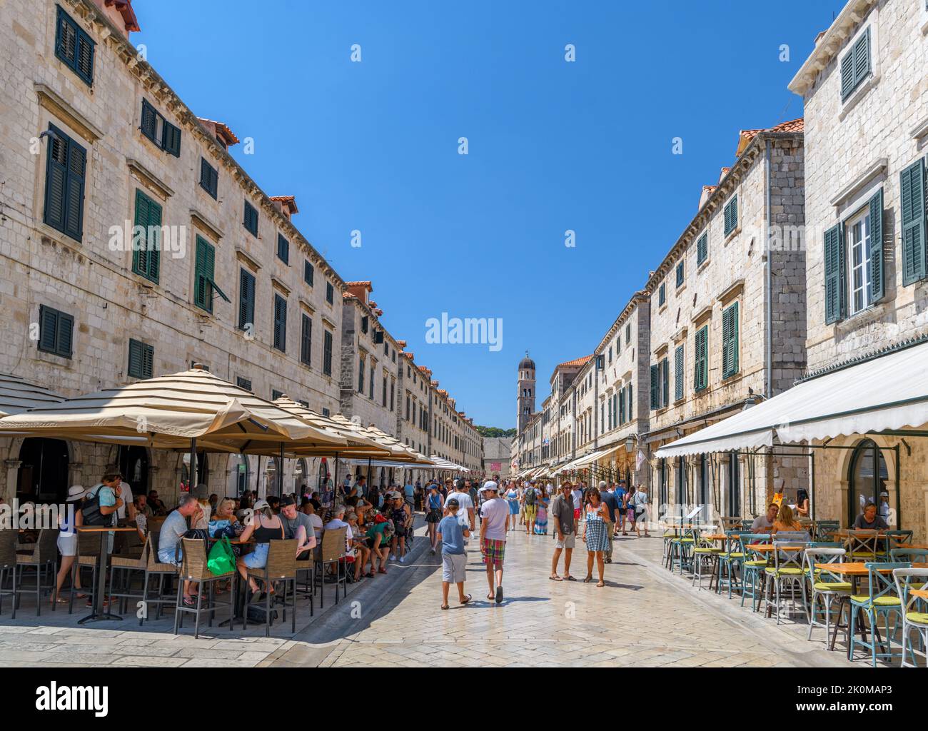 Cafés und Restaurants auf Stradun, Dubrovnik, Croata Stockfoto