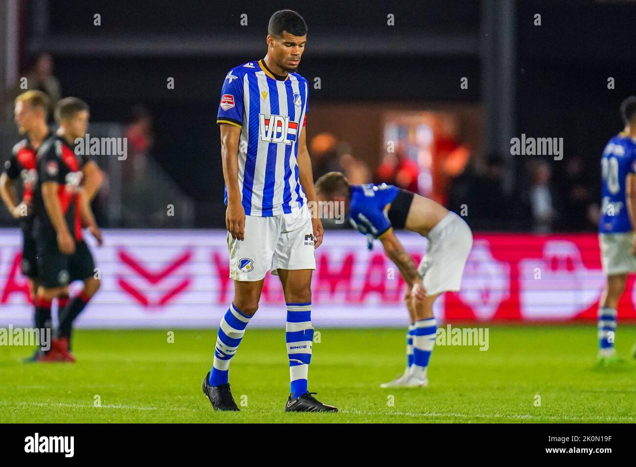 ALMERE, NIEDERLANDE - 12. SEPTEMBER: Mawouna Amevor (c) vom FC Eindhoven enttäuscht während des niederländischen Keukenkampioendivisie-Spiels zwischen Almere City FC und FC Eindhoven am 12. September 2022 im Yanmar Stadion in Almere, Niederlande (Foto: Rene Nijhuis/Orange Picches) Stockfoto