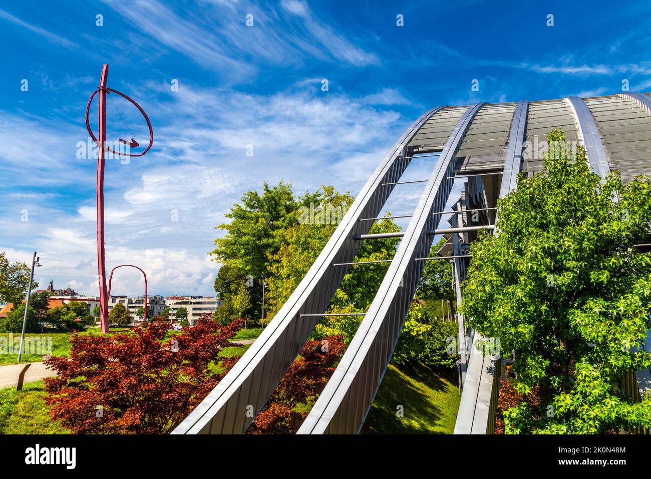 Außenansicht des Zentrums Paul Klee, entworfen vom Architekten Renzo Piano, Bern, Schweiz Stockfoto