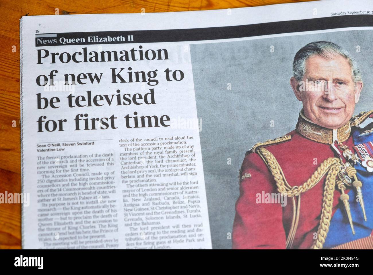 „Proklamation of New King soll zum ersten Mal im Fernsehen übertragen werden“, titelt der Artikel der Times, der König Charles III 10. September 2022 London UK Stockfoto