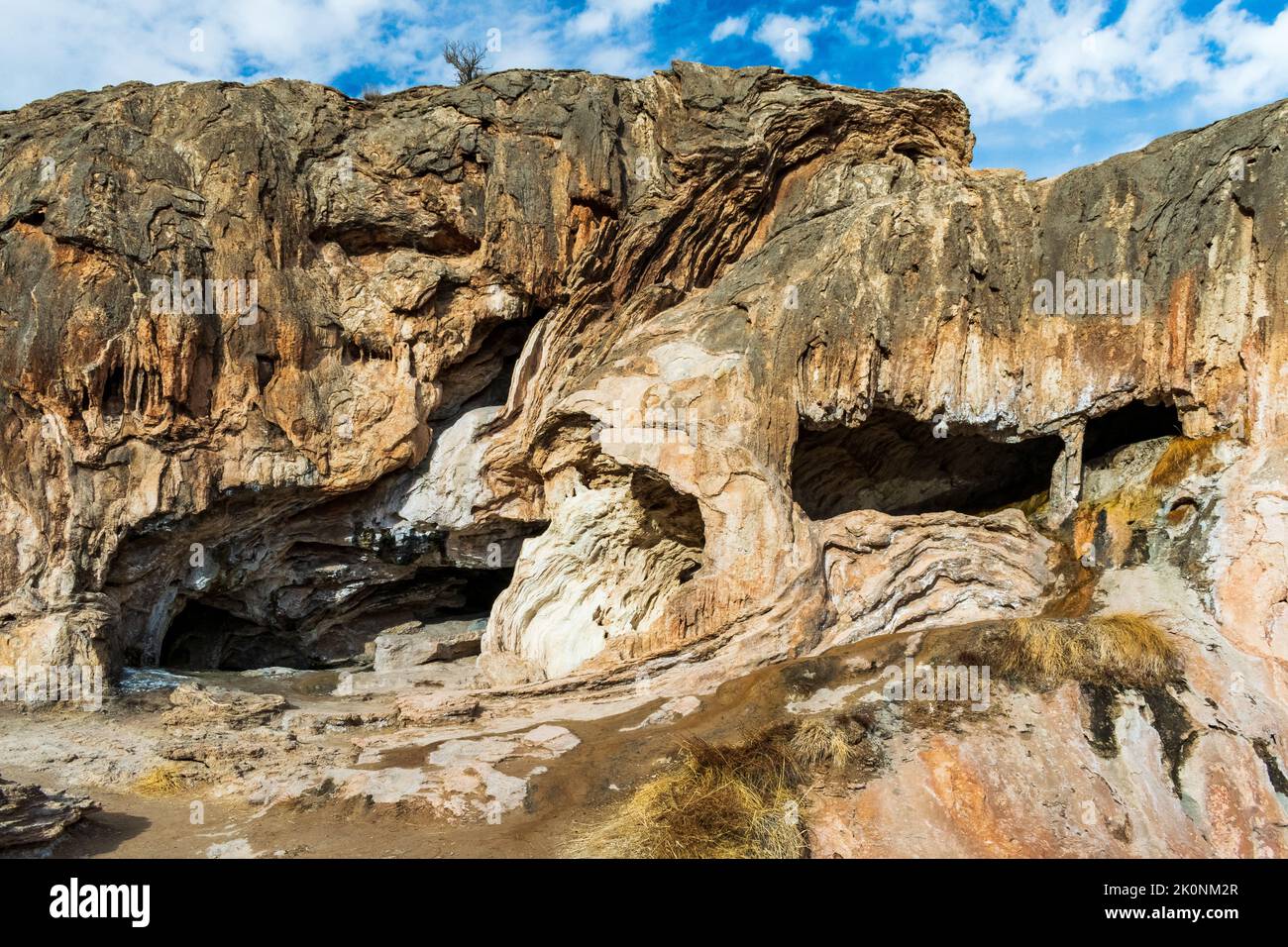 Der Soda-Staudamm am Jemez River schafft einen wunderschönen Wasserfall in der Nähe von Jemez Springs, NM Stockfoto