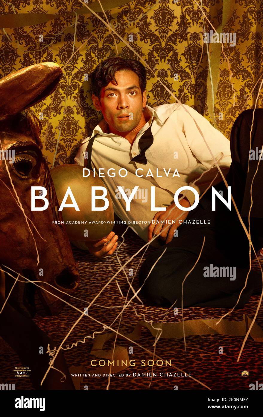 VERÖFFENTLICHUNGSDATUM: 6. Januar 2023. TITEL: Babylon. STUDIO: Paramount Pictures. REGIE: Damien Chazelle. HANDLUNG: In Hollywood während des Übergangs von Stummfilmen zu Talkies, mit Fokus auf eine Mischung aus historischen und fiktionalen Charakteren. MIT Diego CALVA als Manny Torres. (Kreditbild: © Paramount Pictures/Entertainment Pictures) Stockfoto