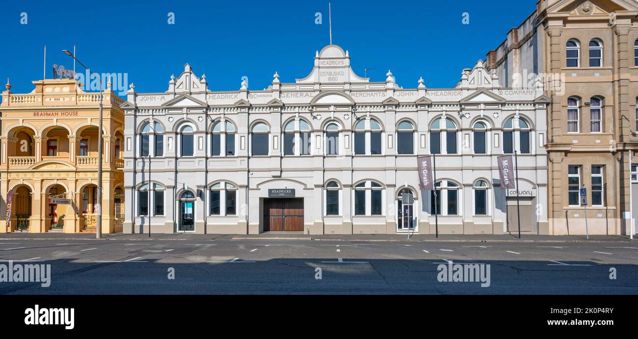 Art déco-Gebäude in der Nähe des Flusses in Rockhampton, Queensland, Australien, alte Büros, Lagerhäuser und Speditionsagenturen Stockfoto