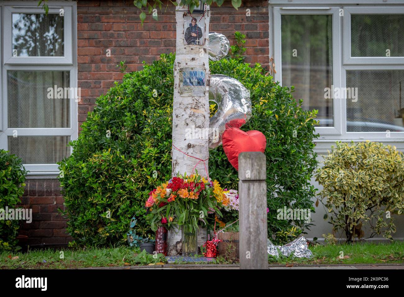 Am 21. Juni 2016 wurde Matthew Kitandwe, ein 18-jähriger Britisch-Ugander, vor seinem Haus in der Wayford Street, Battersea, London, Großbritannien, ermordet. Stockfoto