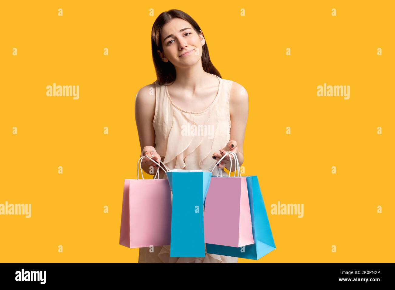 Unangenehmer Bonus Online-Shopping-Konzept Frau Stockfoto