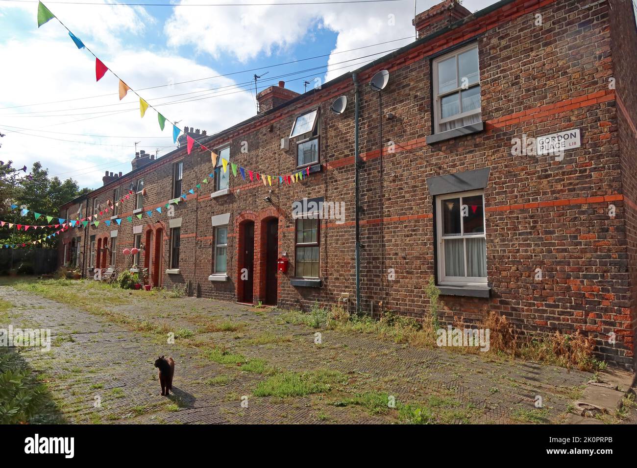 Historische viktorianische Terrasse (2-16), Gordon Place, Liverpool, L18 5EF - denkmalgeschütztes Gebäude 1068226, Wohnhäuser für Arbeiter Stockfoto