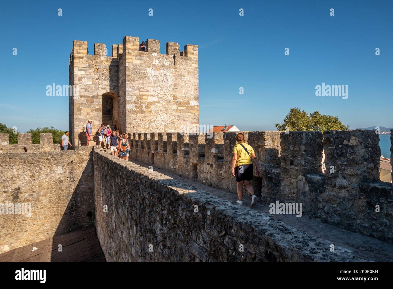 Lissabon, September 9. 2022: Das Castelo de São Jorge in Lissabon, der Hauptstadt Portugals Stockfoto