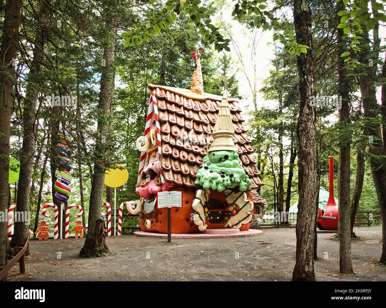 Old Forge, New York, USA. 1. September 2022. Im Inneren der Enchanted Forest Water Safari, einem Märchenwald und Wasserpark in Old Forge, NY, im Adiro Stockfoto