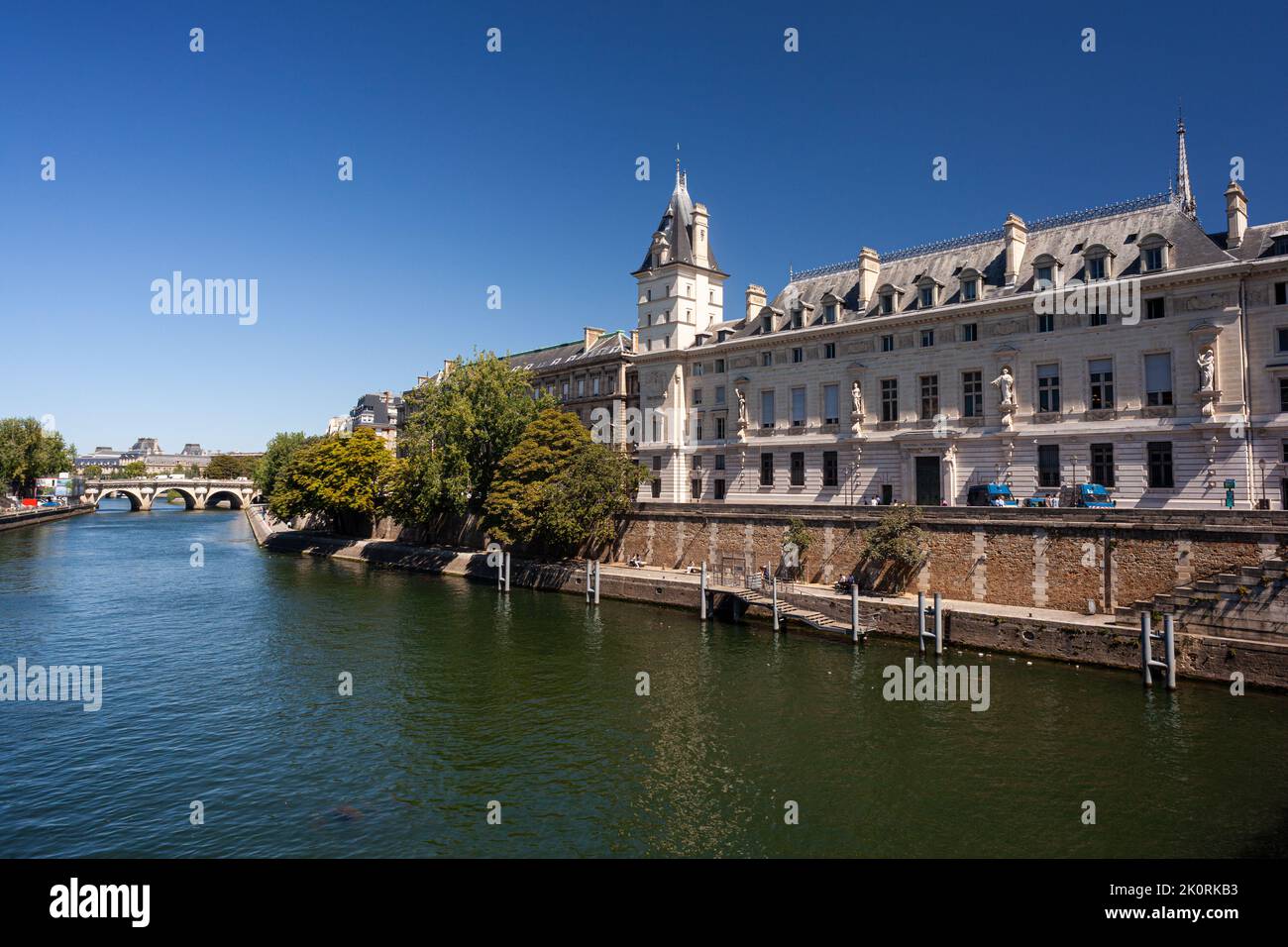 Blick auf das historische Gebäude des Strafgerichtshofs genannt Correctionnel, Strafgericht. Das Tribunal de grande Instance de Paris befindet sich im Pal Stockfoto