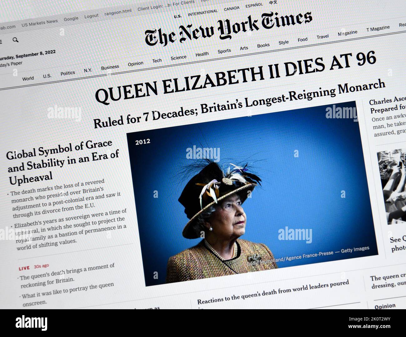 Ein Screenshot der Website der New York Times berichtet über den Tod von Königin Elizabeth. Stockfoto