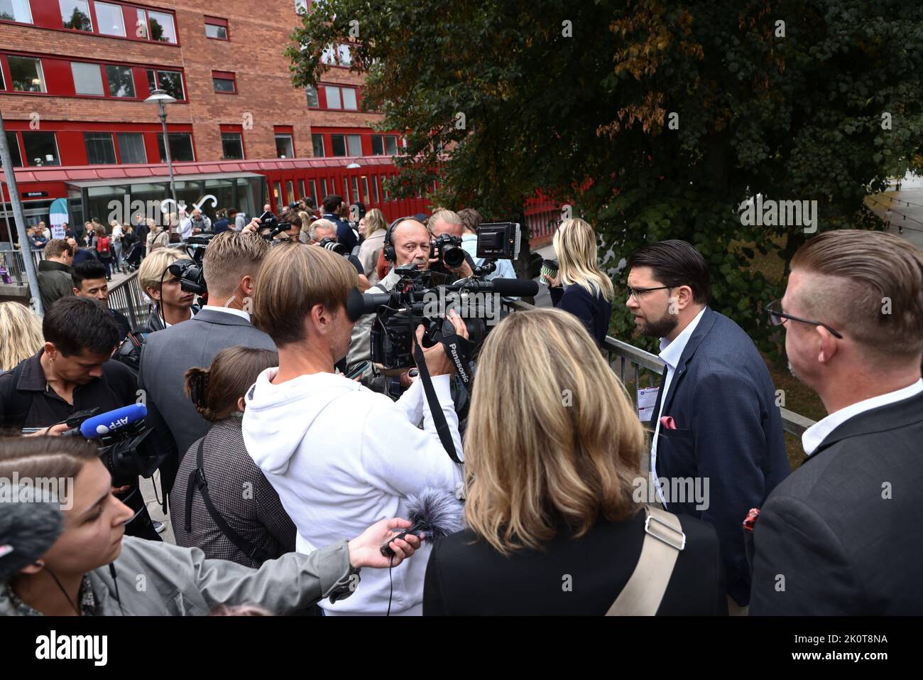 Die schwedischen Parlamentswahlen, Wahltag, am Sonntag in Stockholm, Schweden. Auf dem Bild: Jimmie Åkesson der Schwedischen Demokraten während des Wahltages, hier, bevor er in der Östermalm-Bibliothek, Stockholm, Schweden, verhandelte. Stockfoto