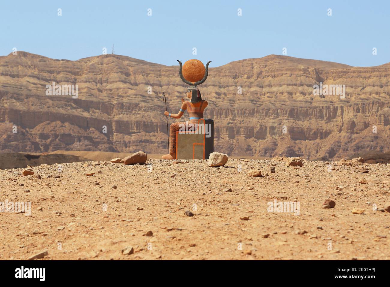 ELIFAZ, ISRAEL - 22. SEPTEMBER 2017: Dies ist die Figur der Göttin Hathor im Timna Park, einem nationalen historischen und Naturschutzgebiet. Stockfoto