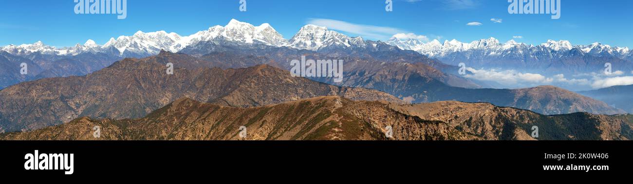 Panoramablick auf himalaya-Gebirge vom Pikey Peak - Trekking-Trail von Jiri Bazar nach Lukla und Everest-Basislager, nepalesischen himalaya, Mount Everest A Stockfoto