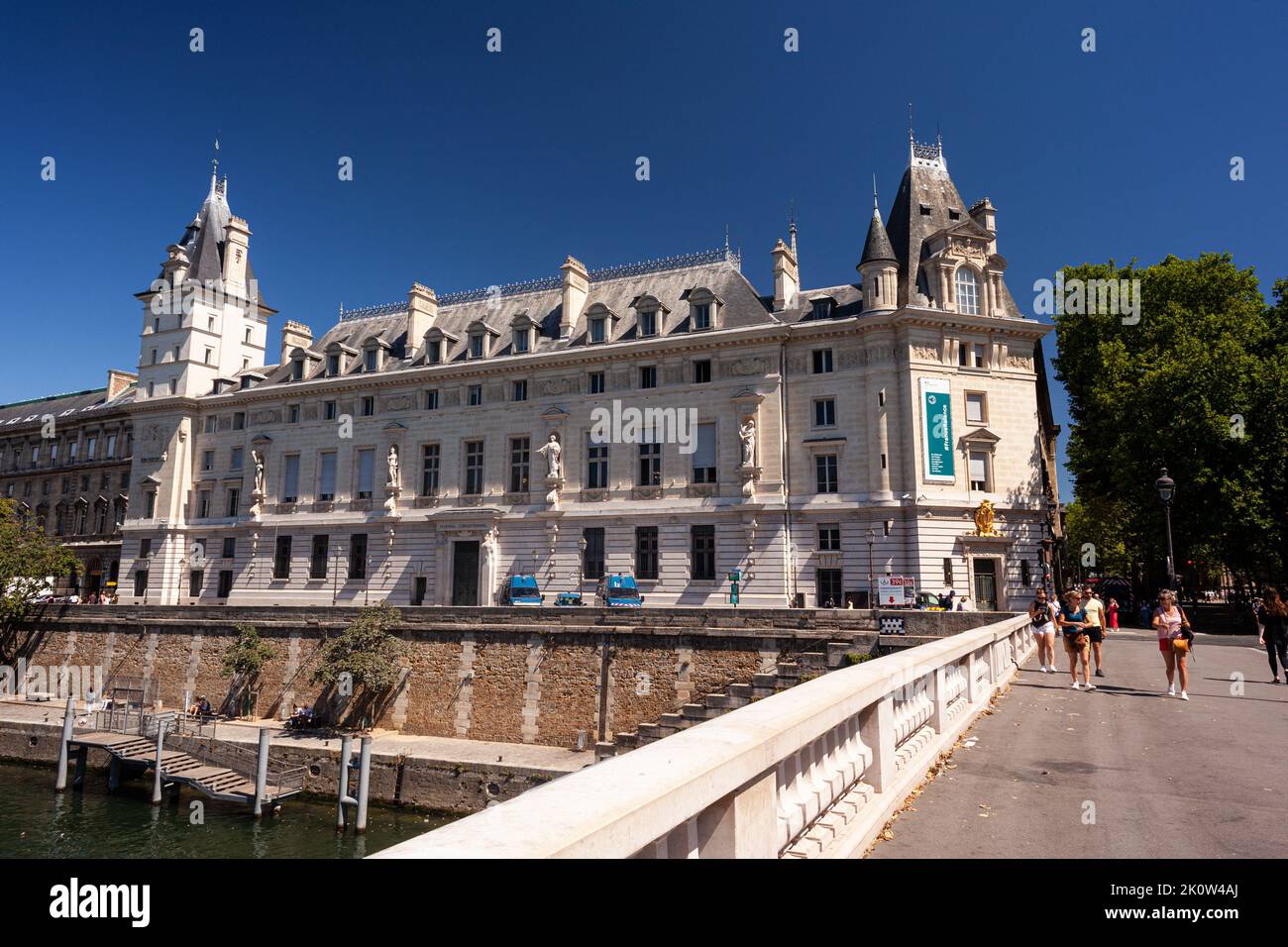 Paris, Frankreich - Juli, 15: Ansicht des historischen Gebäudes von Criminal CalledTribunal Correctionnel, Strafgericht. Das Tribunal de grande instance de Stockfoto
