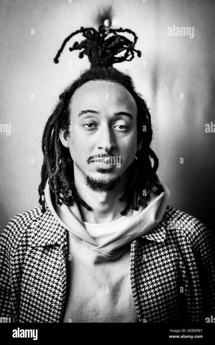 Paris, Frankreich, 24. Juni 2021. DER US-Jazztrompeter Theo Croker posiert in den Büros der Plattenfirma Sony Music France. Foto von Michel Rubinel Stockfoto