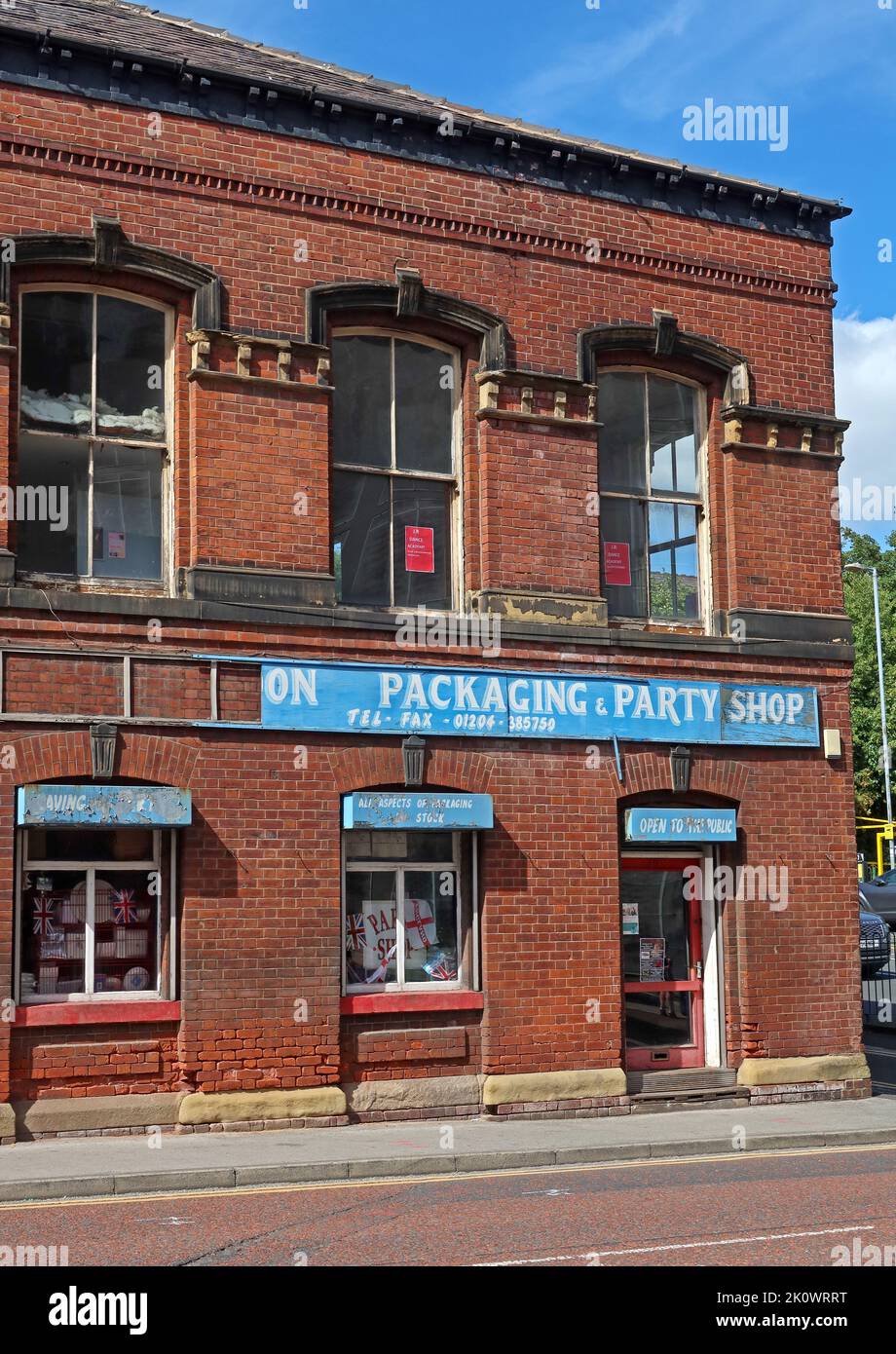 Victorian Warehouse, Haslam Moon Packaging & Party Shop, 15 Bow St, Bolton, Greater Manchester, Lancashire, England, UK, BL1 2EQ Stockfoto