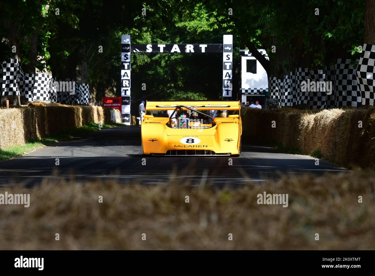 Dean Forward, McLaren-Chevrolet M8F, Eine Auswahl von Prototypen und Sportrennern, die an prestigeträchtigen Langstreckenrennen wie dem Le teilgenommen und gewonnen haben Stockfoto