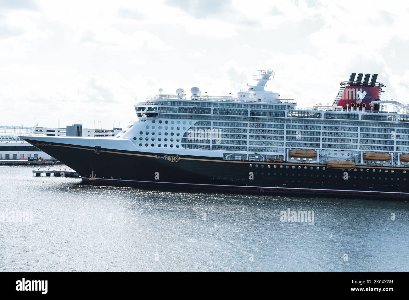 Das Schiff Disney Fantasy von Disney Cruise Line dockte in florida an Stockfoto