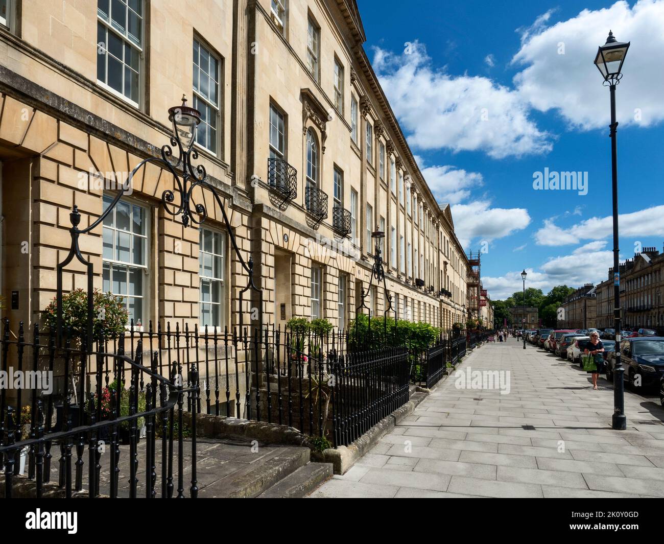 Blick entlang der Great Pulteney Street in Richtung Holburne Museum in Bath Somerest England Stockfoto