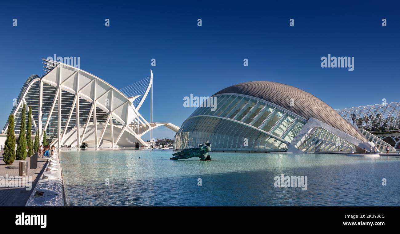 L'Hemisfèric, Imax-Kino in der Stadt der Künste und Wissenschaften (Ciutat de les Arts i les Ciències) in Valencia, Spanien. Stockfoto