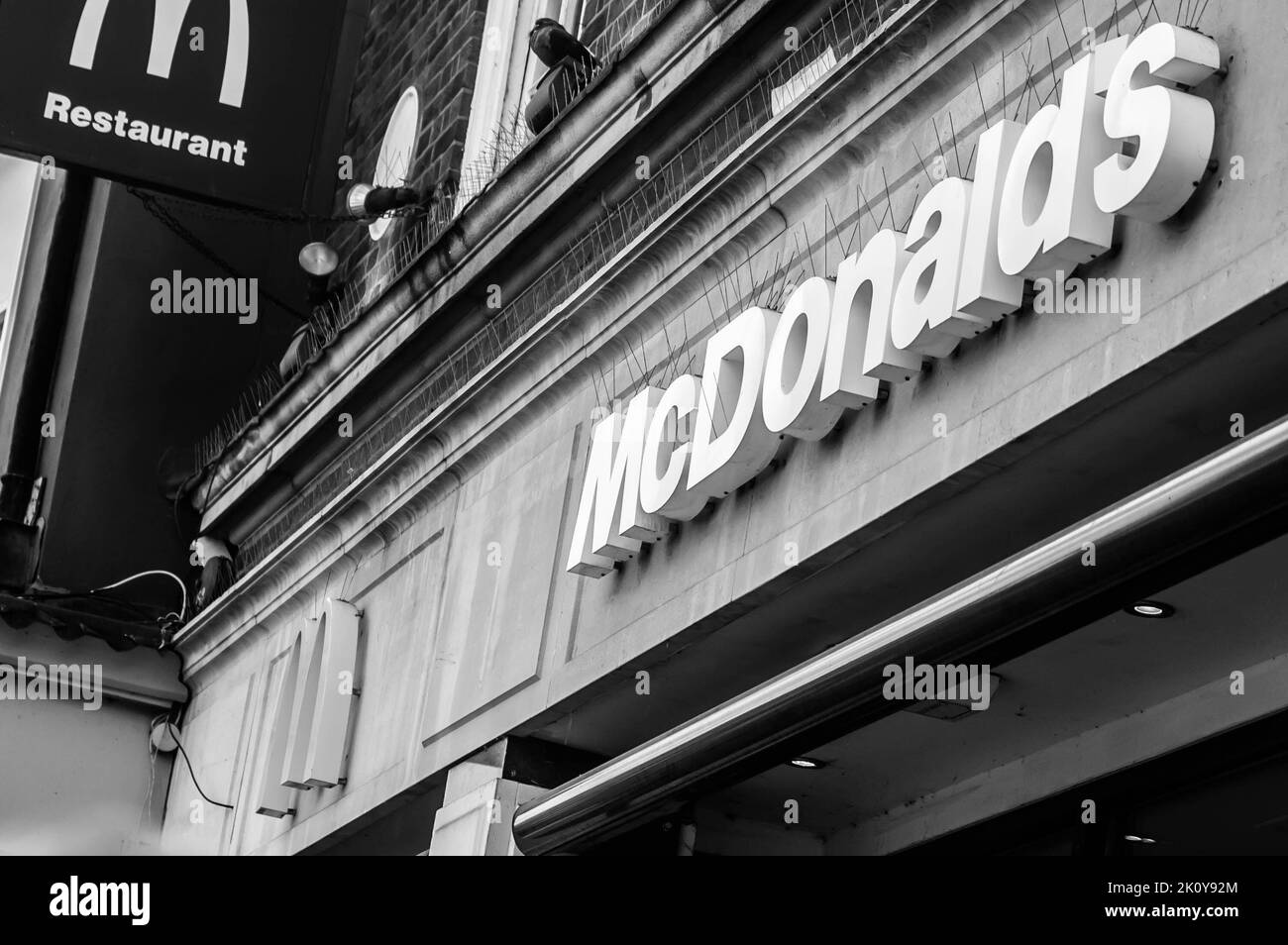 WINDSOR, ENGLAND - 11. September 2022: Außenansicht des Restaurants McDoanlds in Windsor Stockfoto