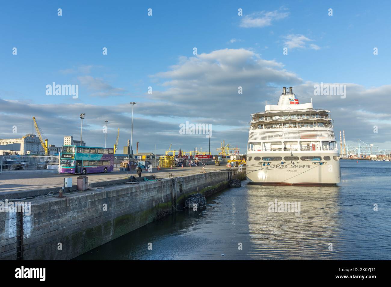 Der Kreuzfahrtdampfer Silver Whisper dockt im Dublin Port Terminal 3, Irland. Stockfoto
