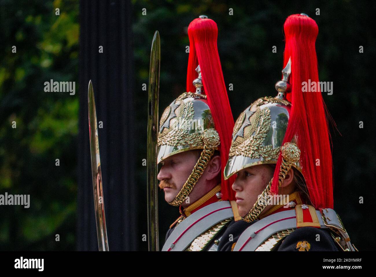 Mitglieder der Royal Household Cavalry on the Mall, London, Montag, 12. September 2022 Stockfoto