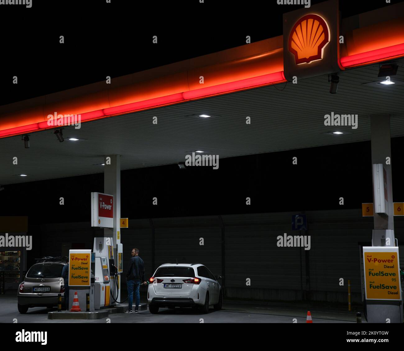 Eine Shell-Tankstelle wird am 29. Juni 2022 in Warschau, Polen, gesehen. (Foto von Jaap Arriens /Sipa USA) Stockfoto