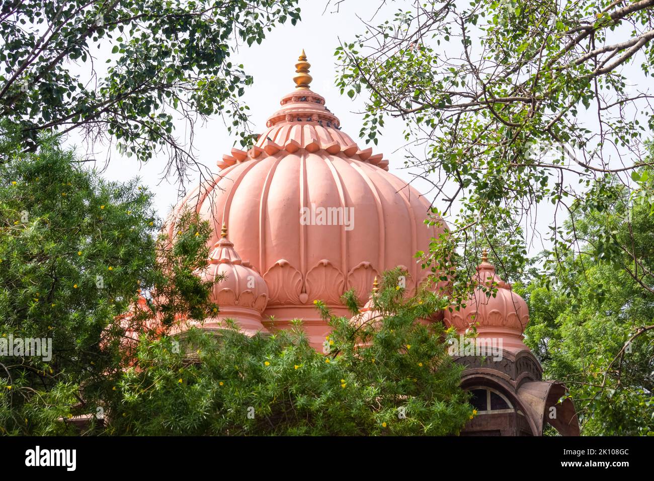 Kuppel von Boliya Sarkar KI Chhatri, Indore, Madhya Pradesh. Auch bekannt als Malhar Rao Chhatri. Indische Architektur. Alte Architektur des indischen Tempels Stockfoto