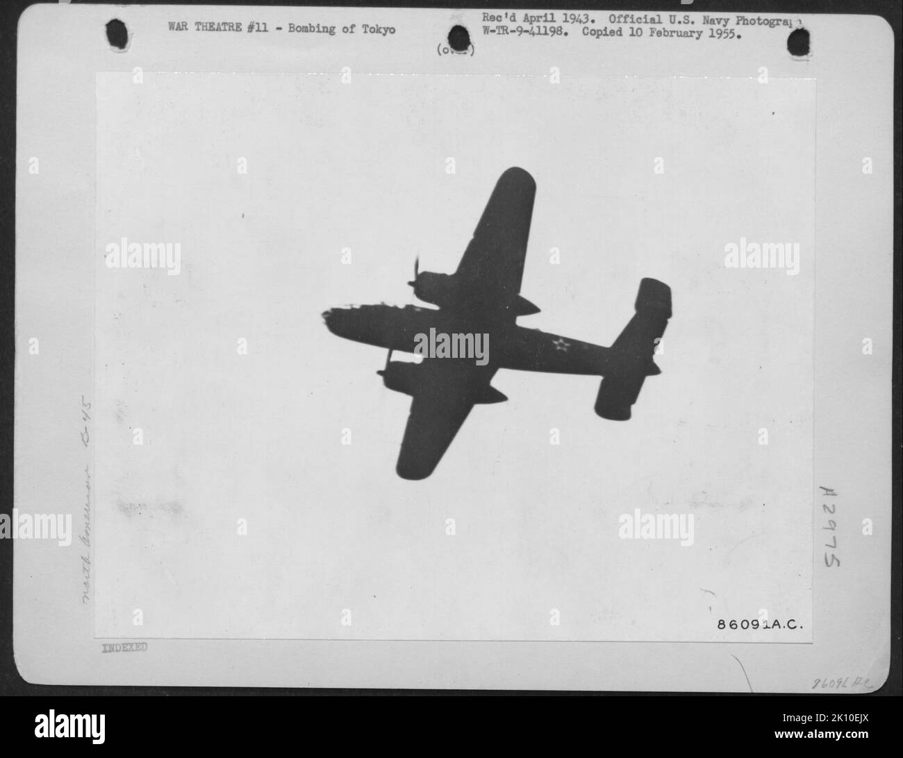 Geschichte: Eingegangen Am 1943. April. Offizielle US-Navy-Fotografie W-TR-1-41191. Kopiert am 10. Februar 1955.Kategorie: Tokyo RaidUnterkategorie: GeneralObjekte: PACIFIC THEATRE, TOKYO RAIDwar Theatre Nummer: 23War Theater: West Pacificus Air Force Referenznummer: 86091ACPlace: Pacific TheatreFotoserie: WWII. 1940 - 1983. National Archives at College Park - Archives II (College Park, MD). Fotodruck. Fotos von Aktivitäten, Einrichtungen und Personal Stockfoto