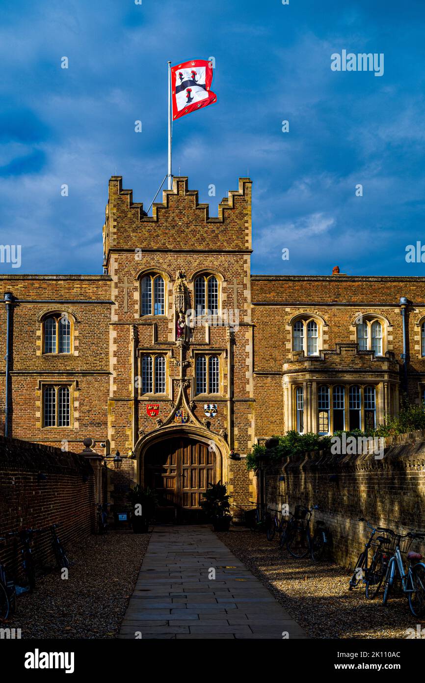 Jesus College Cambridge - Hauptzugang Gehweg, bekannt als der Kamin, zum Jesus College, Teil der Universität Cambridge. Gegründet 1496. Stockfoto