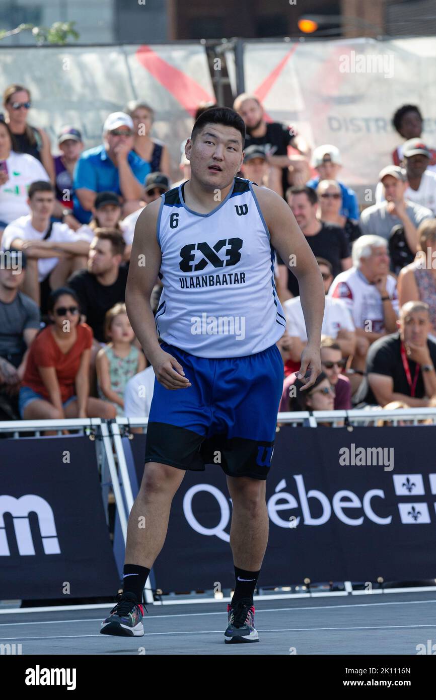 Montreal, Kanada, 03. September 2022: Otgonjargal Tsogt vom Team Ulaanbaatar MMC Energy of Mongolia während der Poolrunde der 2022 FIBA 3x3 World Tour Montreal Masters gegen das Team Gatineau aus Kanada auf dem Place des Festivals in Montreal, Kanada. Das Team Ulaanbaatar MMC Energy of Mongolia gewann das Spiel mit 21:16 Punkten. Stockfoto