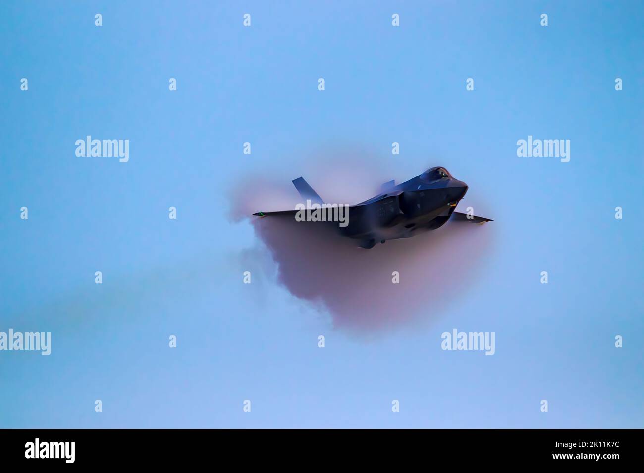 F35 Lightning II machen einen Hochgeschwindigkeitspass während der Sanicole Internatinal Airshow Stockfoto