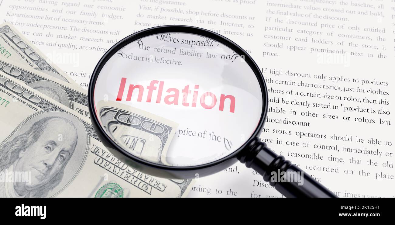 Inflationswort in der Zeitung. Roter Text und US-Dollar-Banknoten unter einer Lupe. Konzept der globalen Wirtschaftskrise. 3D Rendern Stockfoto