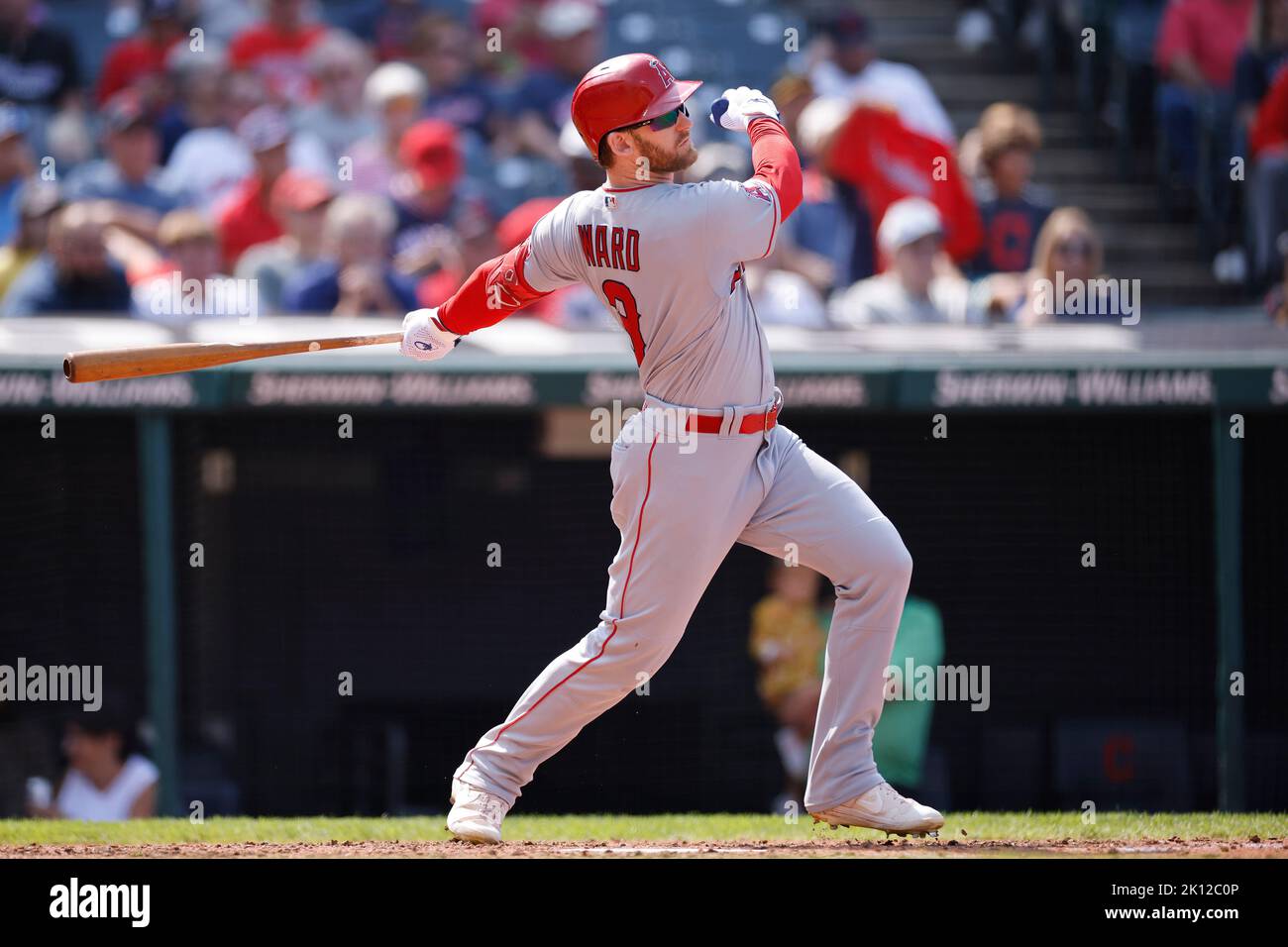 CLEVELAND, OH - 14. SEPTEMBER: Taylor Ward (3) der Los Angeles Angels spielt im sechsten Inning eines MLB-Spiels gegen die Cleveland Guardians am 14. September 2022 im Progressive Field in Cleveland, Ohio. (Foto: Joe Robbins/Image of Sport) Stockfoto