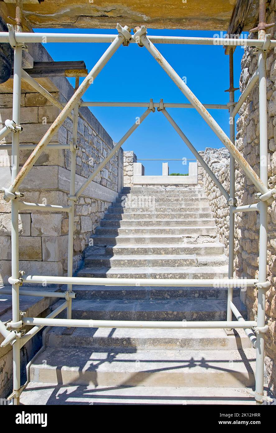 Teil des Knossos Minoan Palastes auf Kreta, Griechenland, wird weiter restauriert Stockfoto