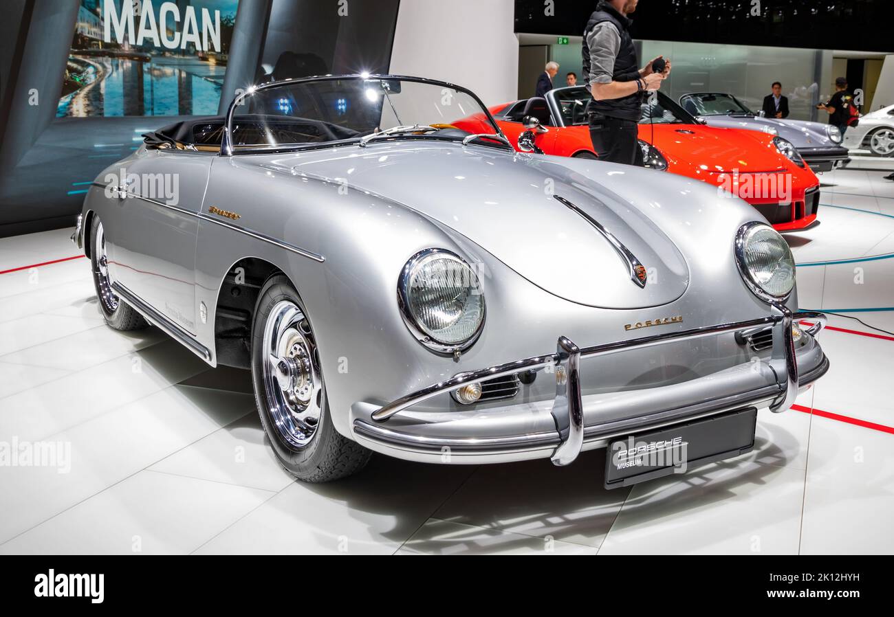 Porsche 356 Ein 1600 Super Speedster Classic 1958 Sportwagen auf dem Pariser Automobilsalon vorgestellt. Paris, Frankreich - 2. Oktober 2018. Stockfoto