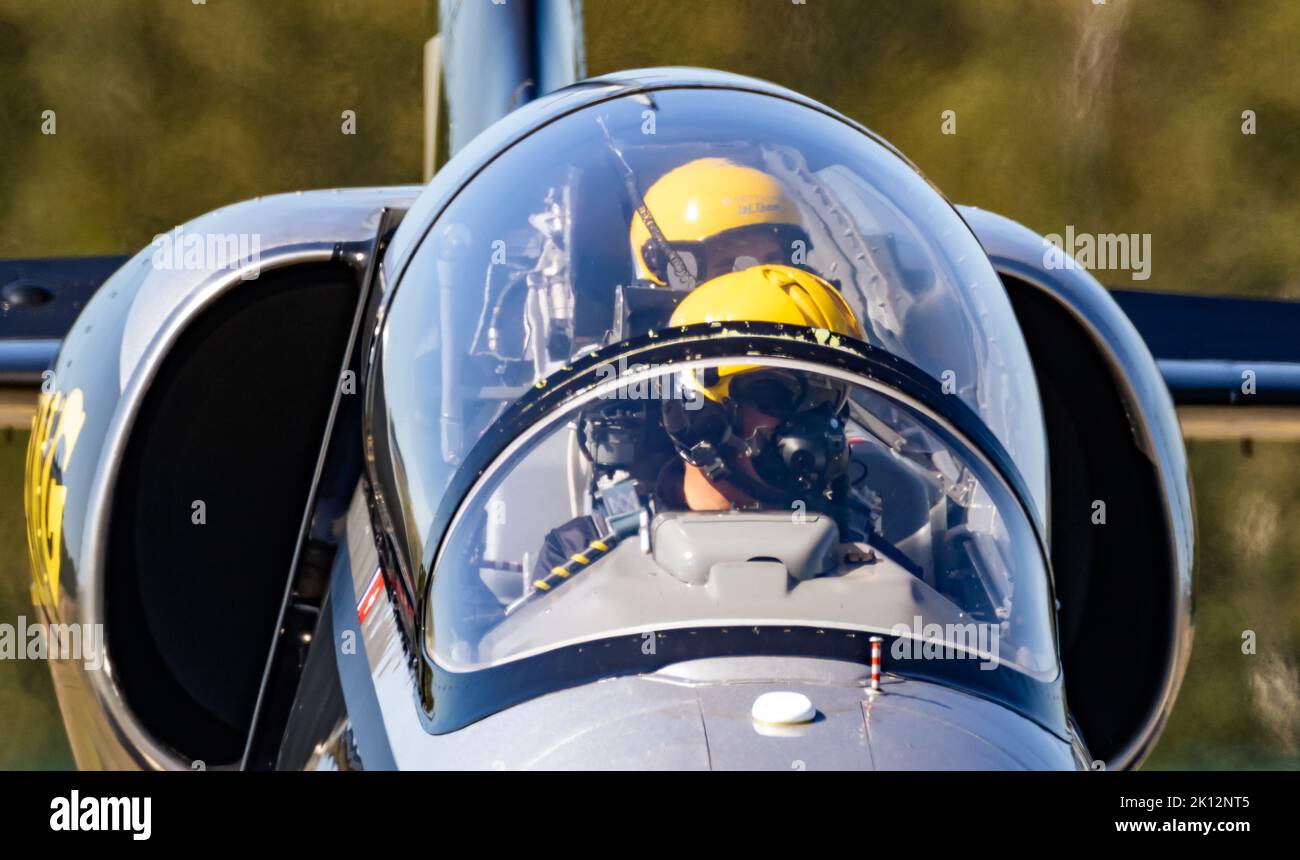 Breitling Jet Team Aero L-39 Albatros rollt nach der Landung auf der Flugbasis kleine Brogel. Belgien - 14. September 2019. Stockfoto