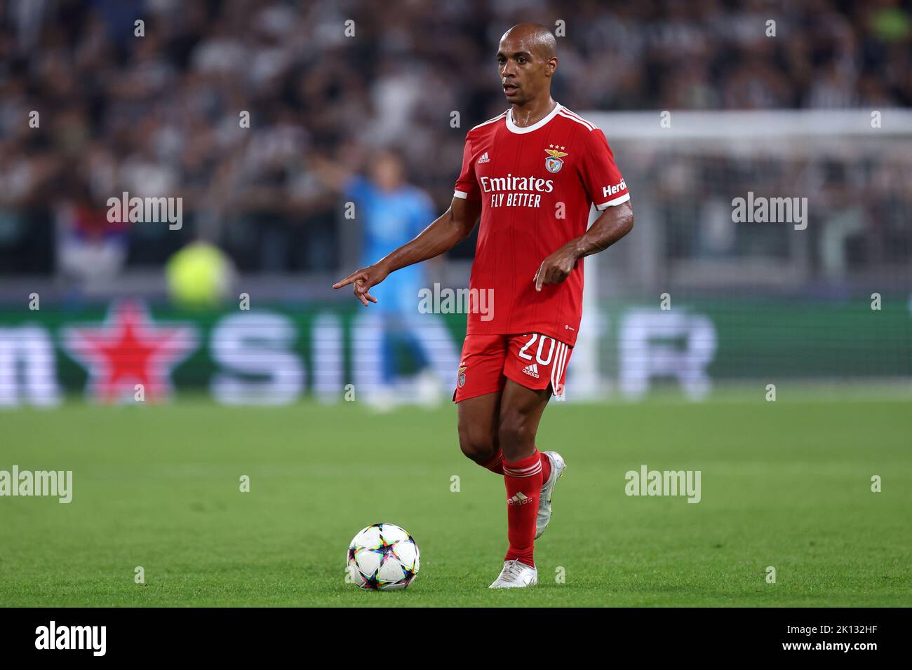 Joao Mario von SL Benfica kontrolliert den Ball während des UEFA Champions League-Spiel der Gruppe H zwischen Juventus FC und SL Benfica am 14. September 2022 in Turin, Italien. Stockfoto