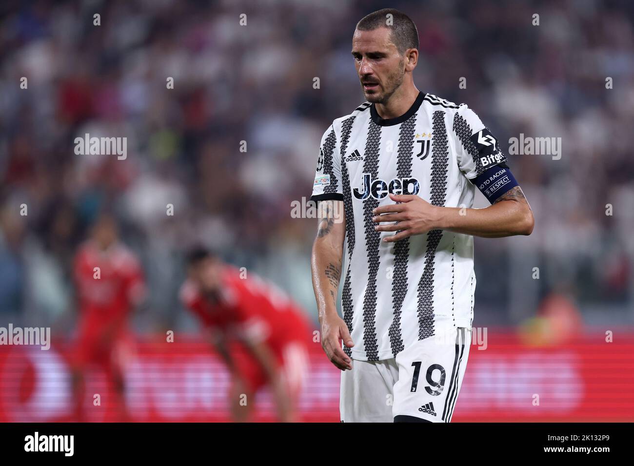 Leonardo Bonucci vom FC Juventus schaut während des UEFA Champions League-Spiel der Gruppe H zwischen dem FC Juventus und SL Benfica am 14. September 2022 in Turin, Italien, auf. Stockfoto