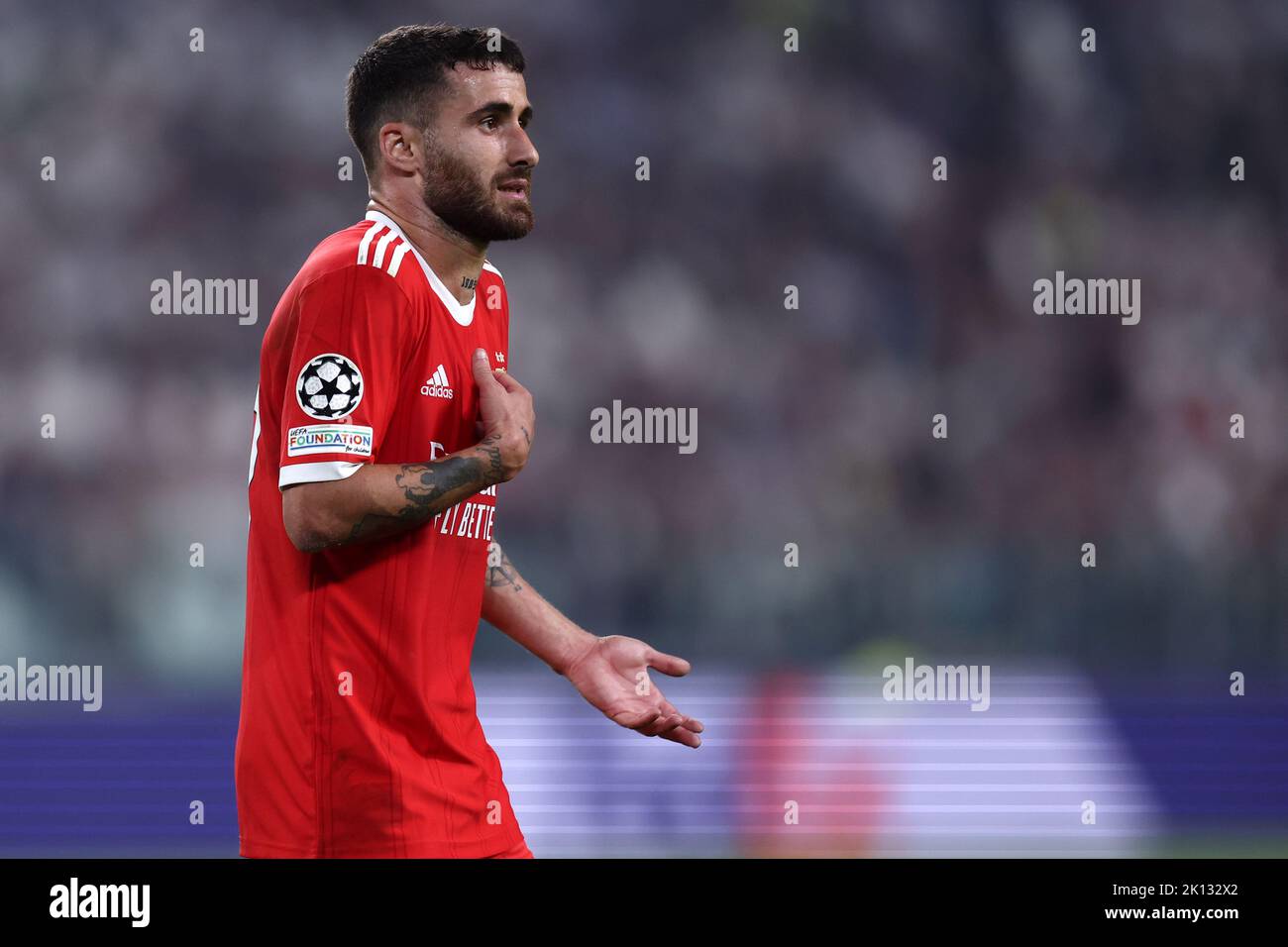 Rafa Silva von SL Benfica schaut während des UEFA Champions League Gruppe H Spiels zwischen Juventus FC und SL Benfica am 14. September 2022 in Turin, Italien, auf. Stockfoto