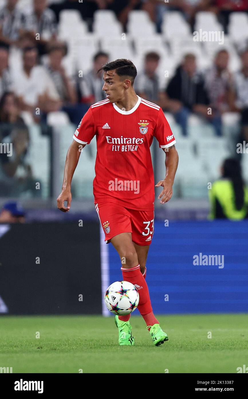 Petar Musa von SL Benfica kontrolliert den Ball während des UEFA Champions League Gruppe H-Spiels zwischen Juventus FC und SL Benfica am 14. September 2022 in Turin, Italien. Stockfoto