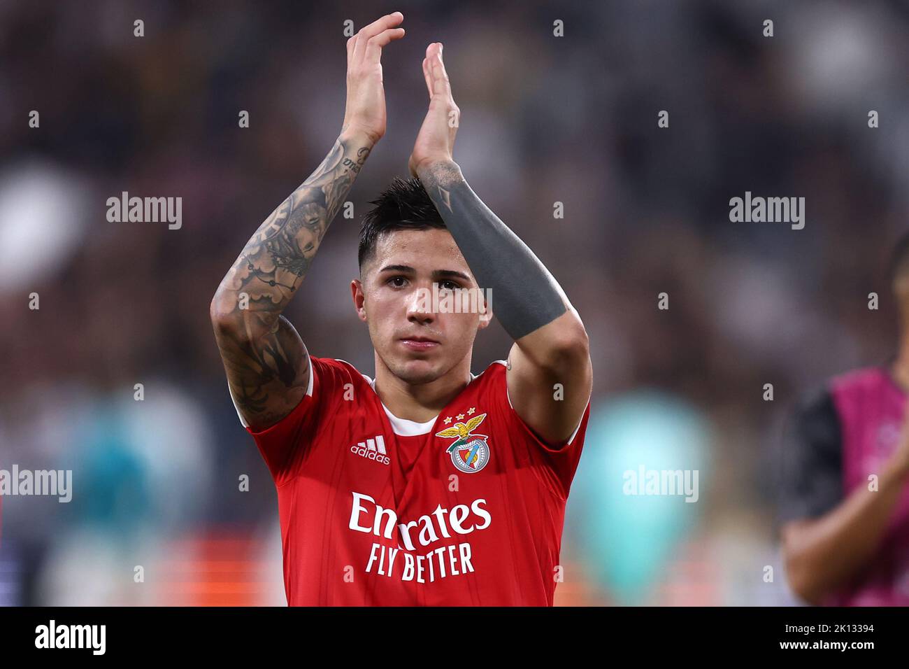 Enzo Fernandez von SL Benfica feiert das Spiel der UEFA Champions League Gruppe H zwischen Juventus FC und SL Benfica am 14. September 2022 in Turin, Italien. Stockfoto