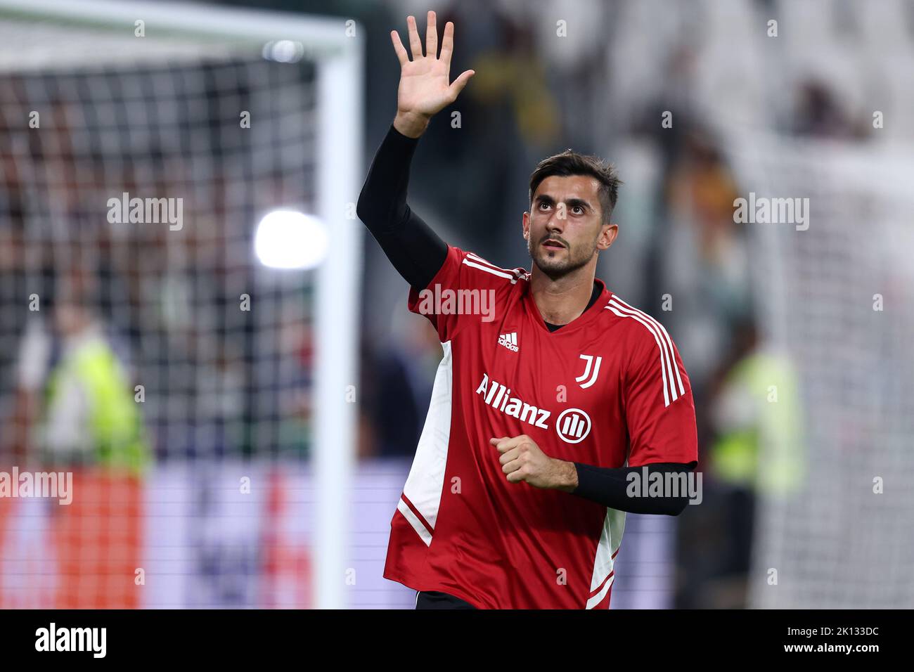 Mattia Perin vom FC Juventus beim Aufwärmen vor dem UEFA Champions League-Spiel der Gruppe H zwischen Juventus FC und SL Benfica am 14. September 2022 im Allianz Stadium in Turin, Italien. Stockfoto