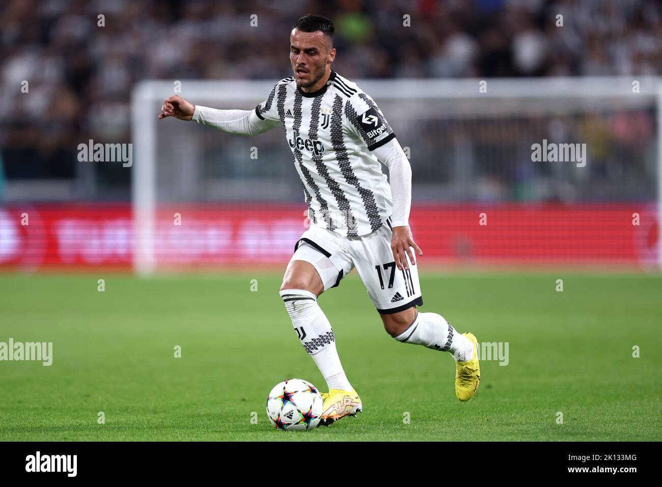 Filip Kostic vom FC Juventus im Einsatz beim UEFA Champions League-Spiel der Gruppe H zwischen dem FC Juventus und SL Benfica am 14. September 2022 im Allianz Stadium in Turin, Italien. Stockfoto