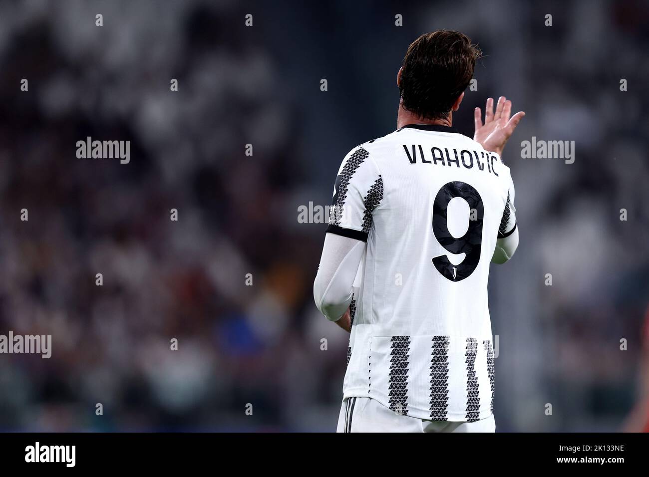 Dusan Vlahovic von Juventus FC gedeutet während des UEFA Champions League-Spiel der Gruppe H zwischen Juventus FC und SL Benfica am 14. September 2022 in Turin, Italien. Stockfoto