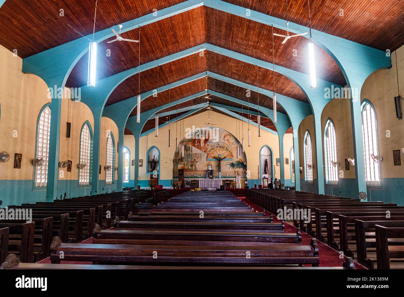 Innenraum, Kathedrale unserer Lieben Frau vom Rosenkranz, Kisangani, Demokratische Republik Kongo, Afrika Stockfoto