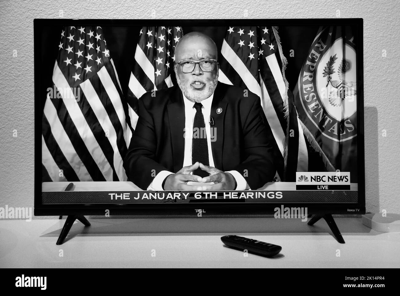 Ein NBC-Screenshot des US-Rep. Bernie Thompson, der den Vorsitz bei den Anhörungen des Angriffs auf das US-Kapitol in Washington, D.C., im Januar 6. geführt hat Stockfoto